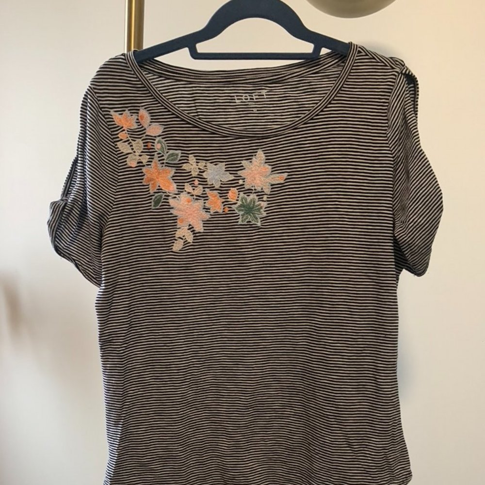 Loft Open shoulder embroided floral tee - M
